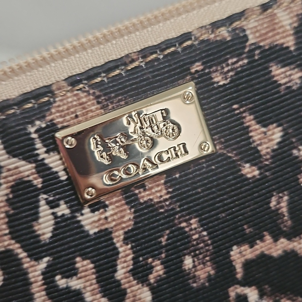 Coach Leopard Wristlet - Picture 4 of 5